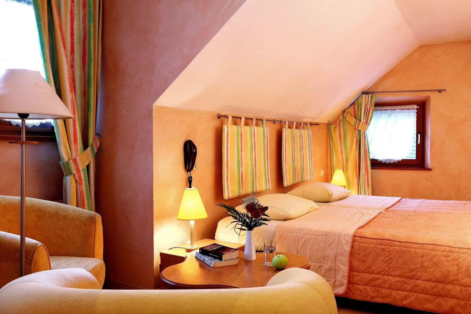 Hotel A La Vignette - Colmar-Nord Saint-Hippolyte  Eksteriør bilde
